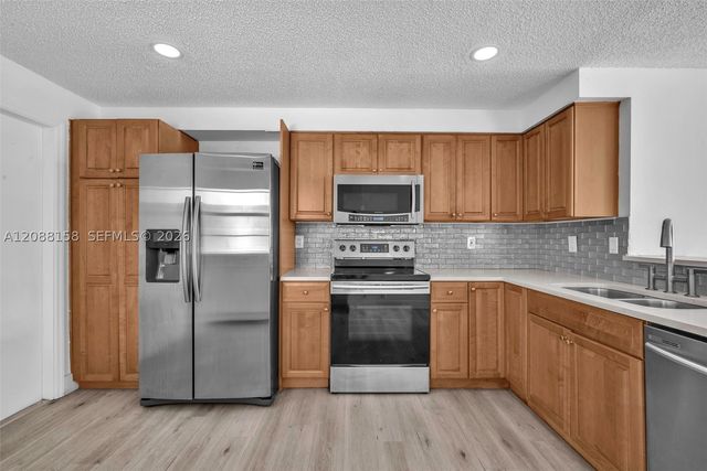 1303 Presidio Dr 6-41, Weston, FL 33327