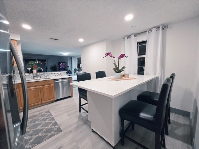 1303 Presidio Dr 6-41, Weston, FL 33327