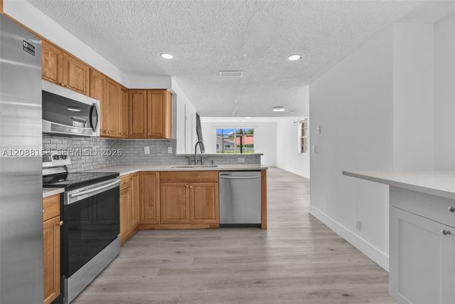 1303 Presidio Dr 6-41, Weston, FL 33327