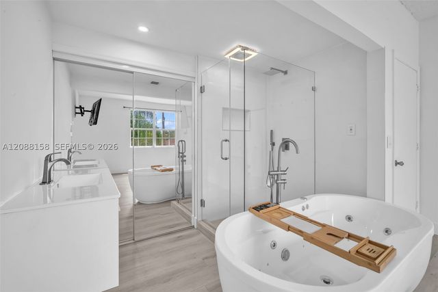 1303 Presidio Dr 6-41, Weston, FL 33327