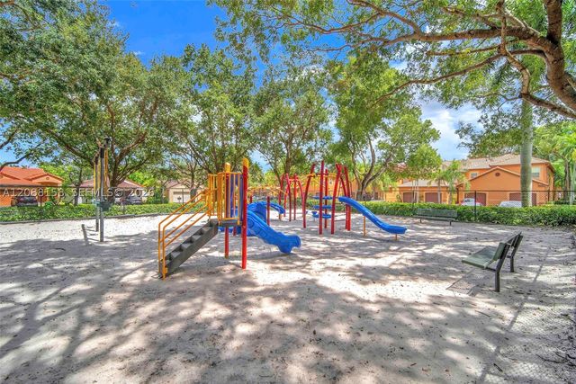1303 Presidio Dr 6-41, Weston, FL 33327