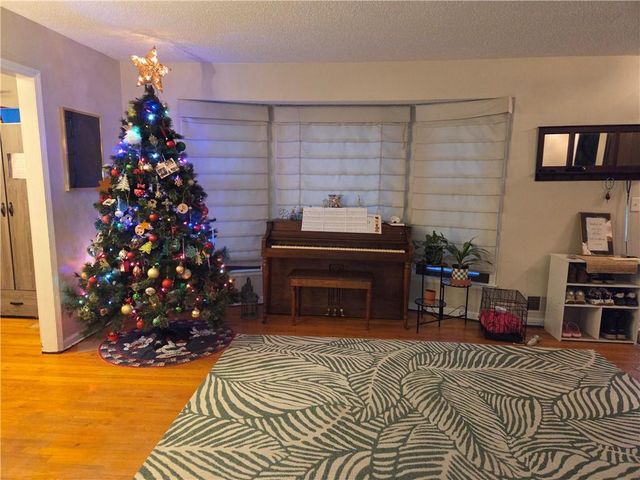 15367 E 45th Street S, Independence, MO 64055