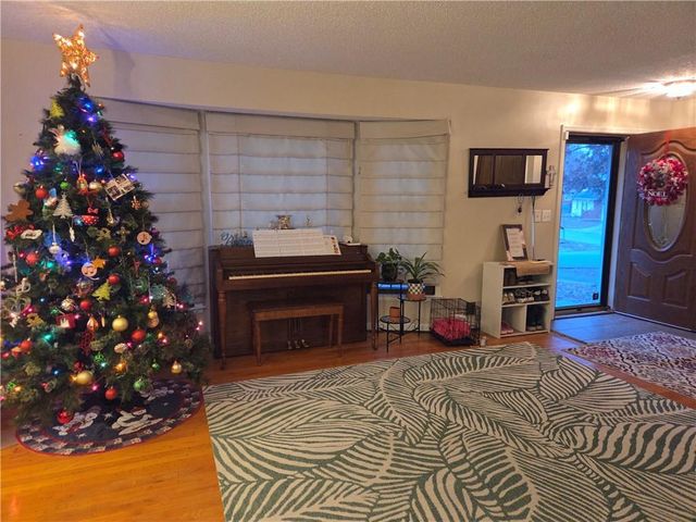 15367 E 45th Street S, Independence, MO 64055