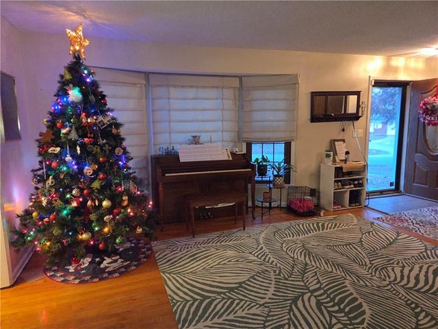 15367 E 45th Street S, Independence, MO 64055