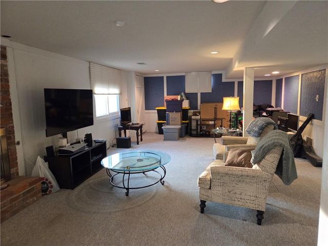 15367 E 45th Street S, Independence, MO 64055