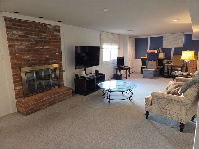 15367 E 45th Street S, Independence, MO 64055