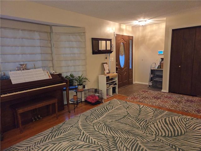 15367 E 45th Street S, Independence, MO 64055