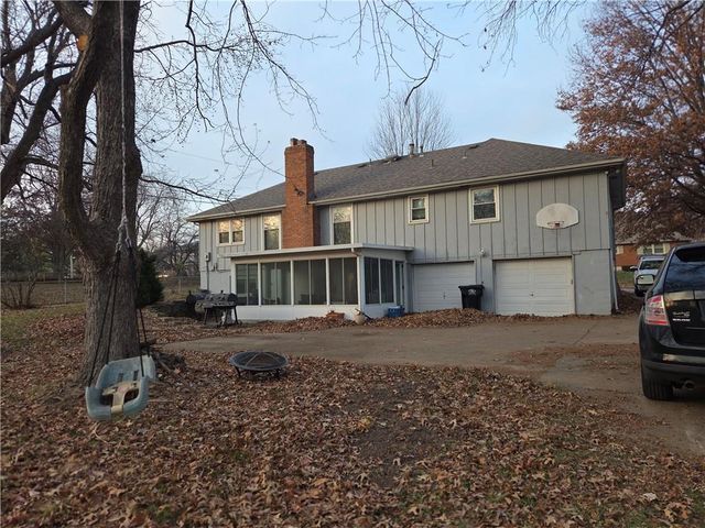 15367 E 45th Street S, Independence, MO 64055