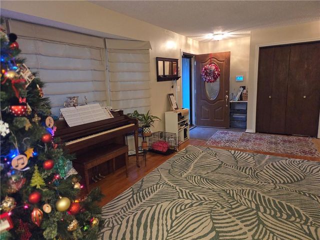 15367 E 45th Street S, Independence, MO 64055