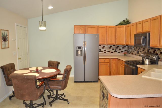 3220 ROCK SPRINGS ST, Cheyenne, WY 82001