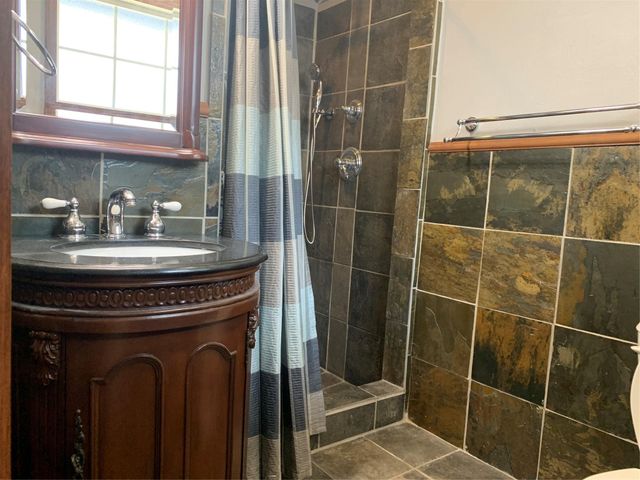 1012 S Maurice Avenue, Denison, TX 75020