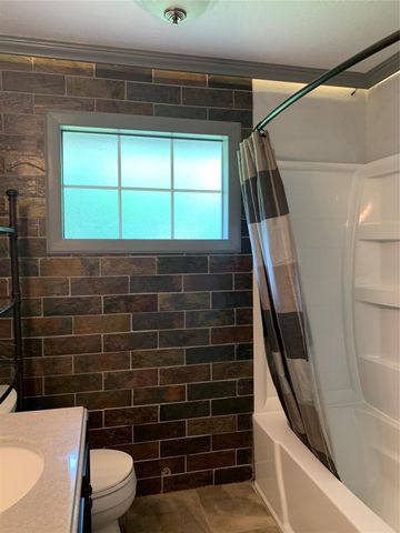 1012 S Maurice Avenue, Denison, TX 75020