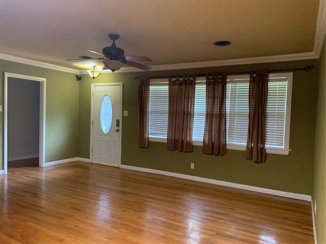 1012 S Maurice Avenue, Denison, TX 75020