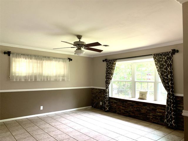 1012 S Maurice Avenue, Denison, TX 75020