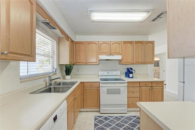 2253 ARLINGTON STREET, Sarasota, FL 34239