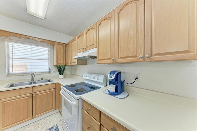 2253 ARLINGTON STREET, Sarasota, FL 34239