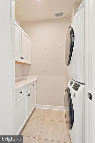 8046 WILLIAMSON BLVD NE, Manassas, VA 20109