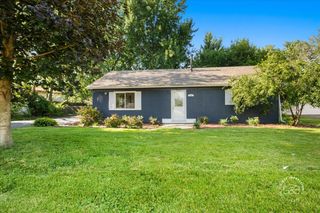 34W759 N JAMES Drive, St. Charles, IL 60174