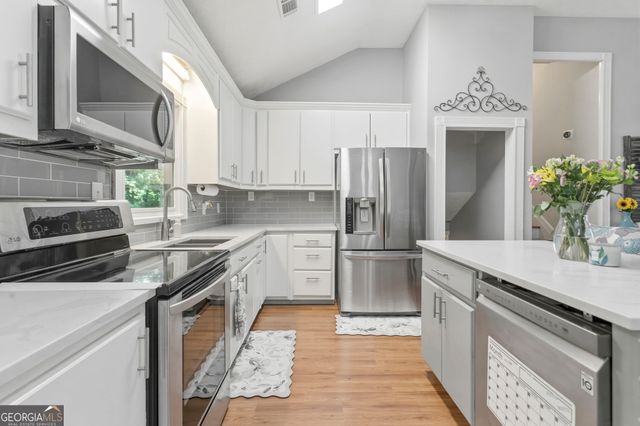 5627 Pinedale Circle, Sugar Hill, GA 30518