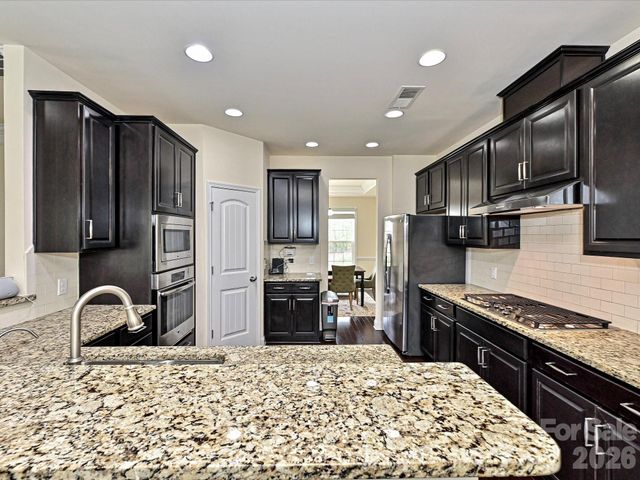 8044 Frances Haven Drive, Harrisburg, NC 28075