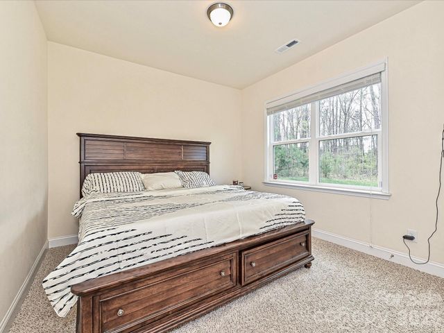 8044 Frances Haven Drive, Harrisburg, NC 28075