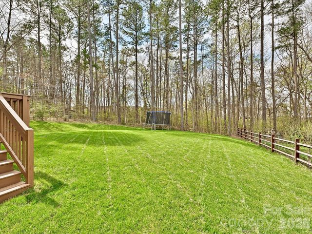 8044 Frances Haven Drive, Harrisburg, NC 28075