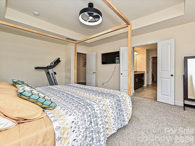 8044 Frances Haven Drive, Harrisburg, NC 28075