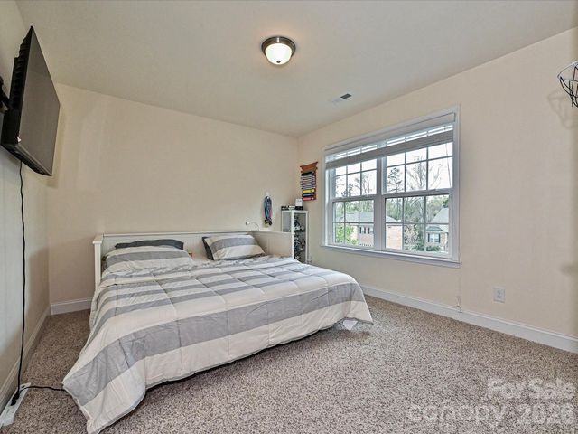 8044 Frances Haven Drive, Harrisburg, NC 28075