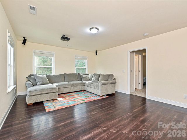 8044 Frances Haven Drive, Harrisburg, NC 28075