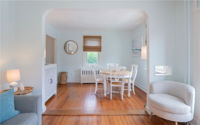 4 Draper Avenue, Middletown, RI 02842