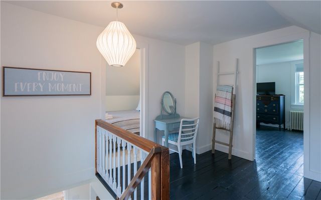 4 Draper Avenue, Middletown, RI 02842
