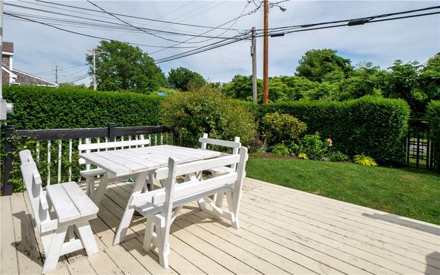 4 Draper Avenue, Middletown, RI 02842