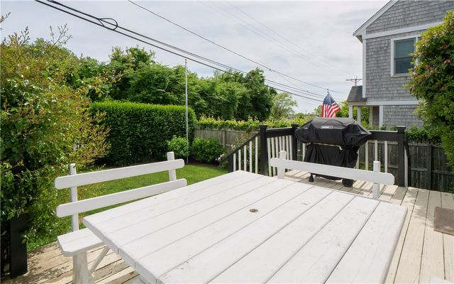 4 Draper Avenue, Middletown, RI 02842