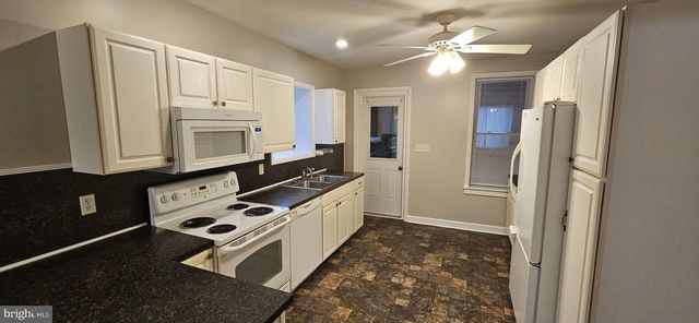 757 LOCUST ST, Lebanon, PA 17042
