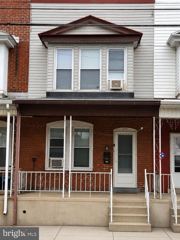 757 LOCUST ST, Lebanon, PA 17042