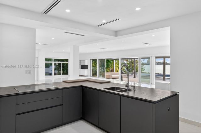 1101 S Shore Dr 1, Miami Beach, FL 33141