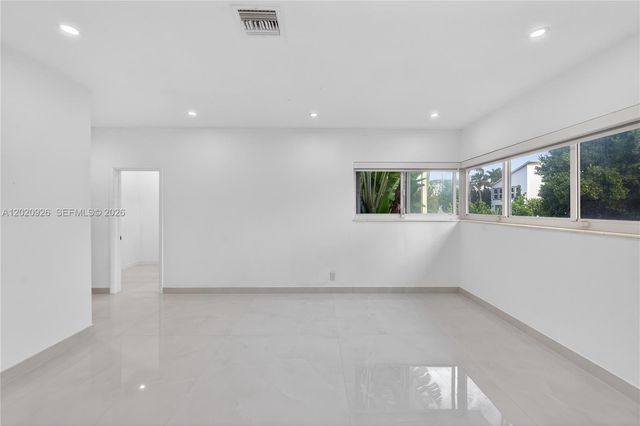 1101 S Shore Dr 1, Miami Beach, FL 33141