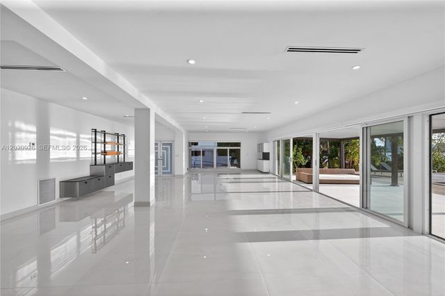 1101 S Shore Dr 1, Miami Beach, FL 33141