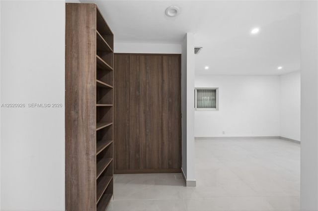 1101 S Shore Dr 1, Miami Beach, FL 33141