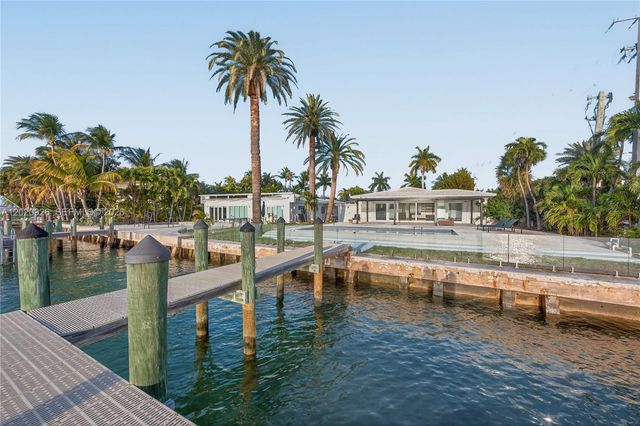 1101 S Shore Dr 1, Miami Beach, FL 33141