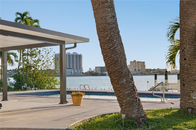 1101 S Shore Dr 1, Miami Beach, FL 33141