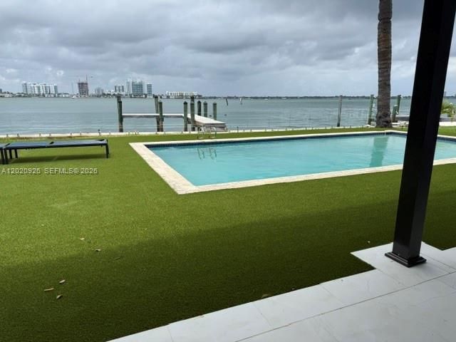 1101 S Shore Dr 1, Miami Beach, FL 33141