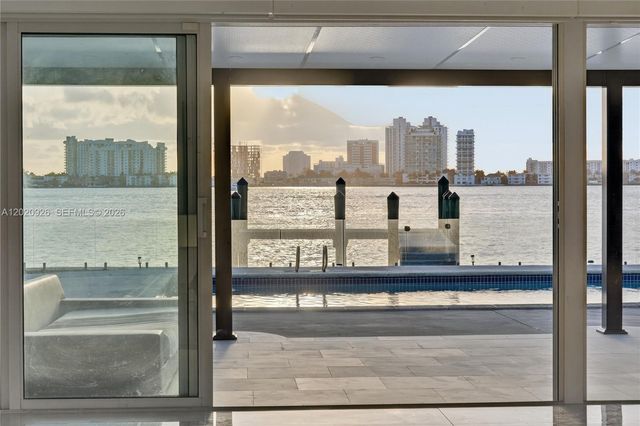1101 S Shore Dr 1, Miami Beach, FL 33141
