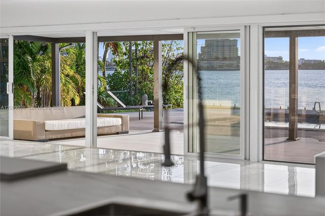 1101 S Shore Dr 1, Miami Beach, FL 33141