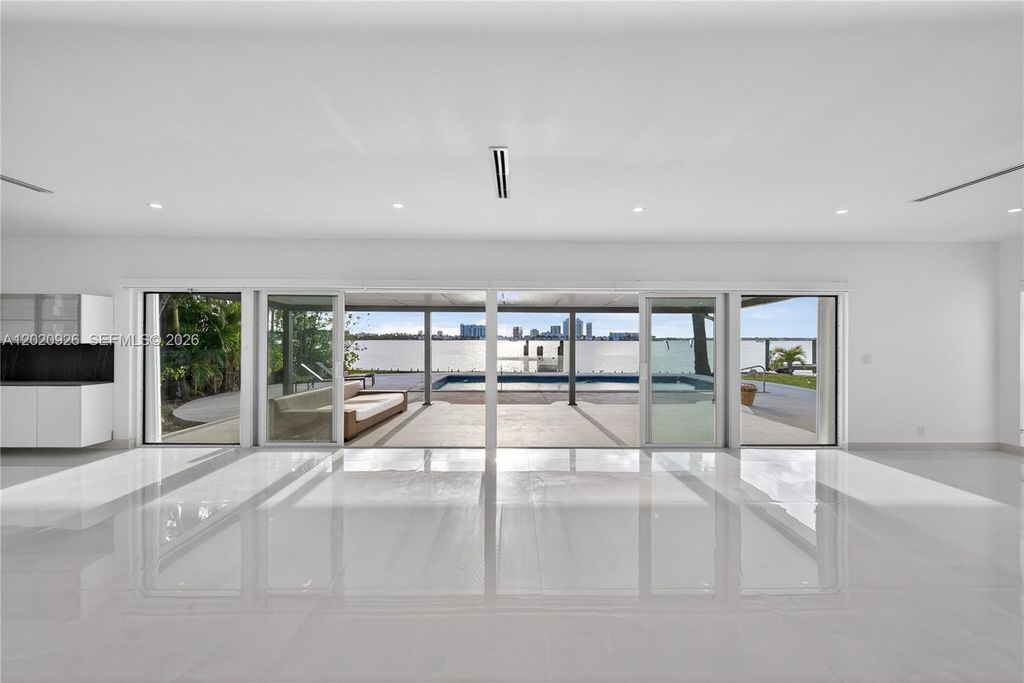 1101 S Shore Dr 1, Miami Beach, FL 33141