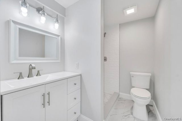 339 Avenue B, Ronkonkoma, NY 11779