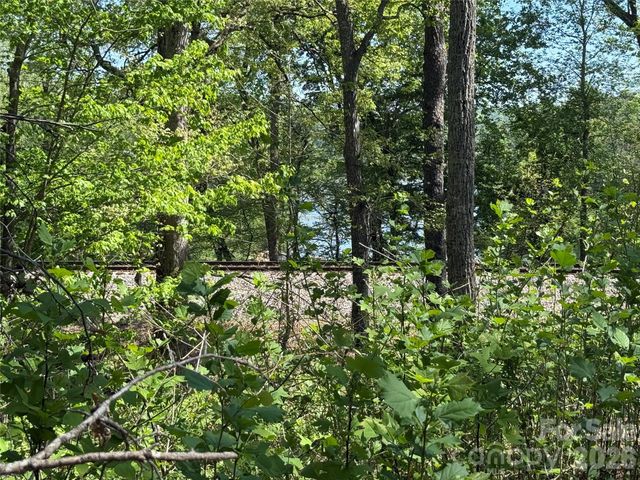 266 Mountain Creek Way, Marion, NC 28752