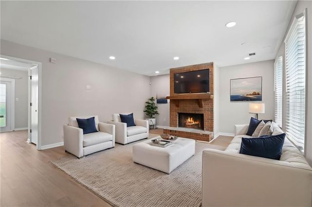 909 Silverwoods Drive, Atlanta, GA 30349