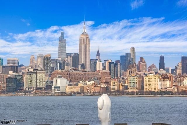 20 Newport Pkwy 1108, Jersey City, NJ 07310