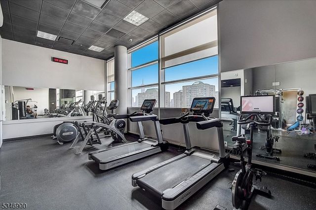 20 Newport Pkwy 1108, Jersey City, NJ 07310